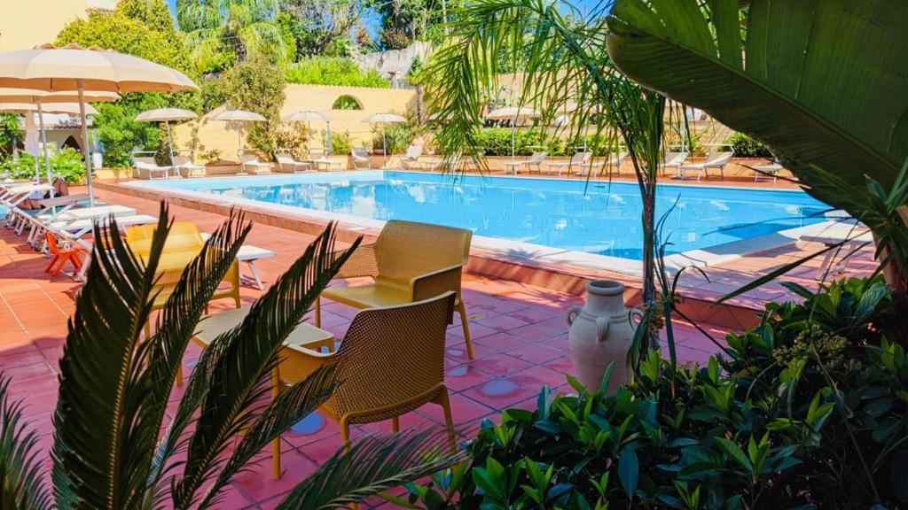 Hotel Grotticelle カーポ・ヴァチカーノ エクステリア 写真